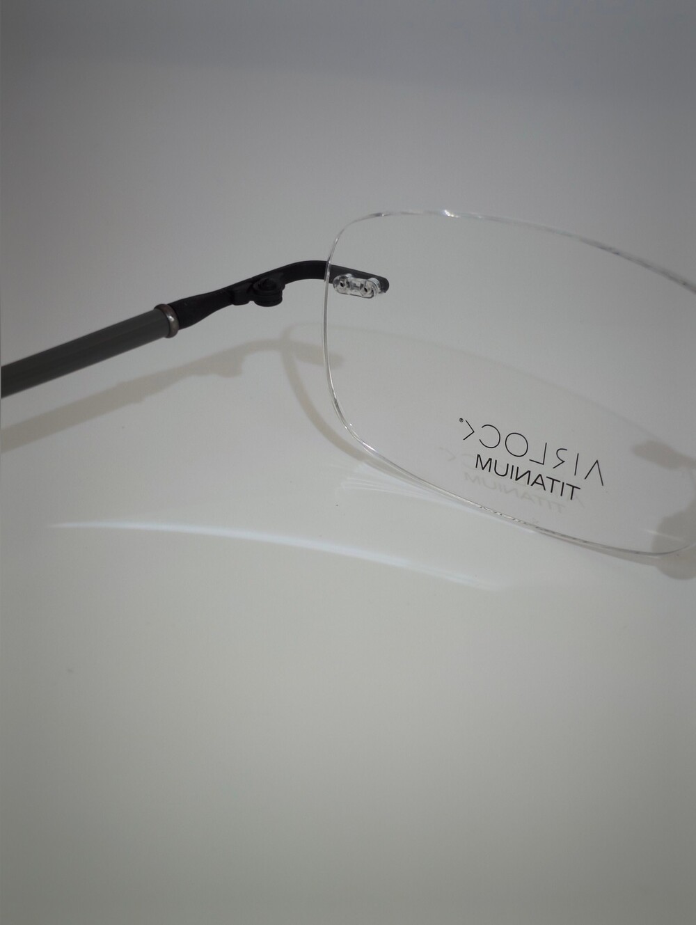 Airlock Titanium. Rimless Compression Mount. Patterns Mounting Bushing Inc. - Picture 8 of 14